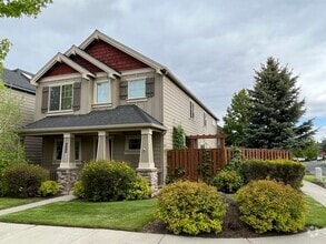 Building Photo - 61217 Dayspring Dr