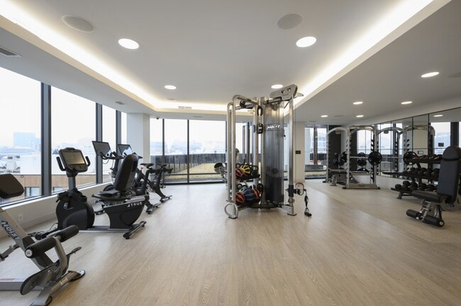 Foto del edificio - 245 Massachusetts Ave