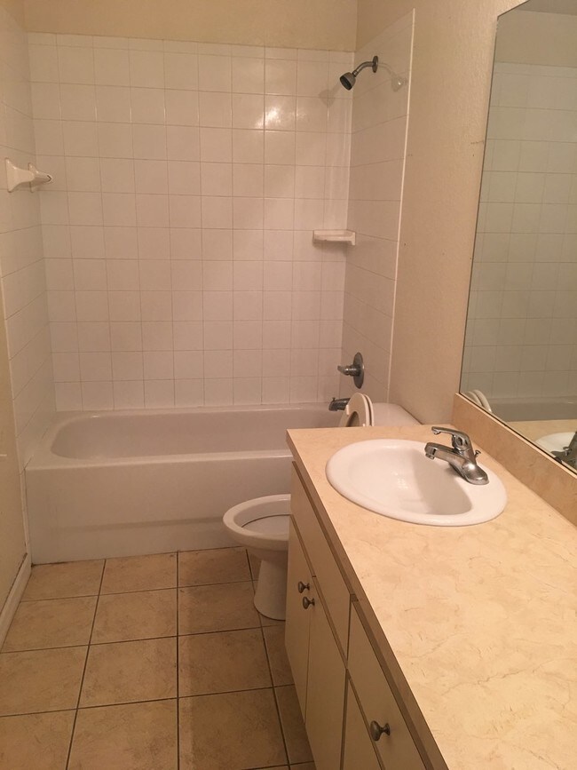 Bathroom 2 - 1031 Fox Lake Dr