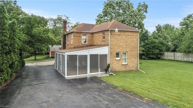 Building Photo - 33 S Oviatt St