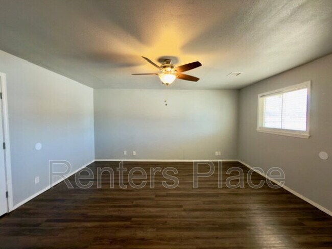 Foto del edificio - 15351 W Hwy 66