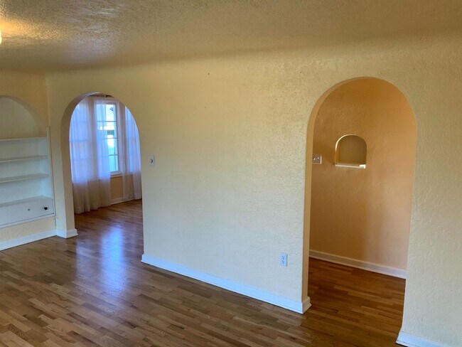 Foto del edificio - 4 Bedroom, 1.5 Bath House