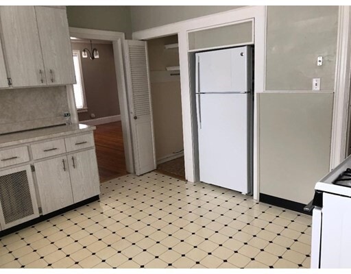 Primary Photo - 260 Metropolitan Ave