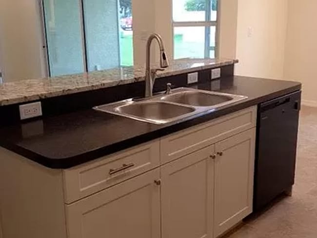 Building Photo - Great 3 bedroom 2 bath home