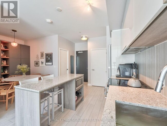 Building Photo - 31 Tippett Rd