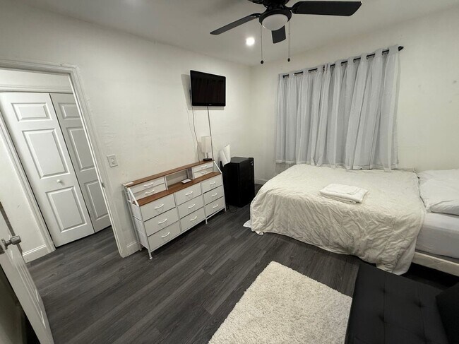 Foto del edificio - 6144 SW 30th St