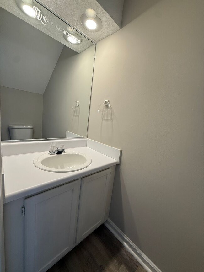 Foto del edificio - Updated 2BR/1.5 BATH Townhome in Augusta/Martinez Area