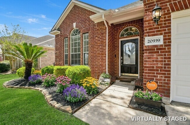 Foto del edificio - 20939 Jessica Rose Ln
