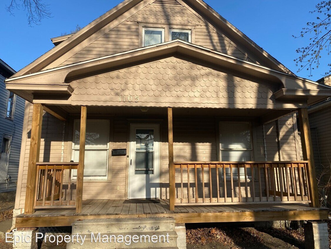 Primary Photo - 3 br, 1 bath House - 1105 SW Clay St