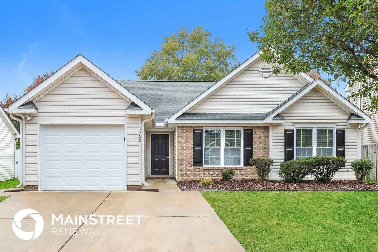 Primary Photo - 4123 Bluestem Dr