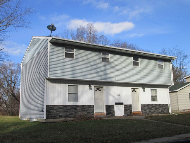 Building Photo - 222 North St