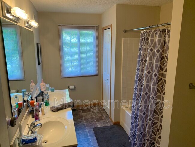 Building Photo - 13037 Europa Trail Way N