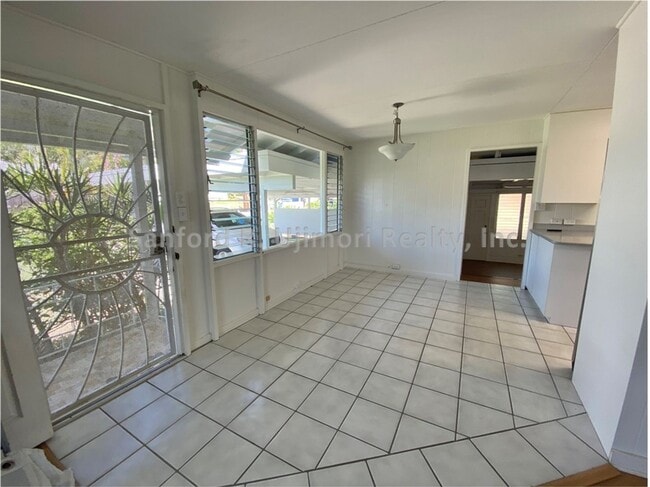 Photo - Kailua Home (3 bed/2 bath/2 prkg) – Nanialii Street