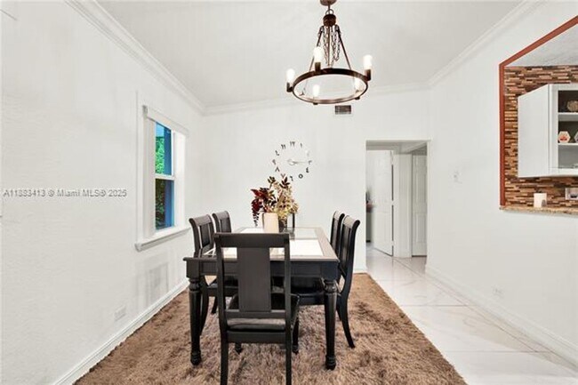 Building Photo - 6400 SW 62nd Ct