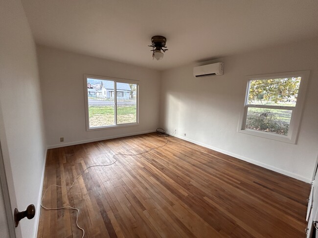 Building Photo - 6065 Colver Rd