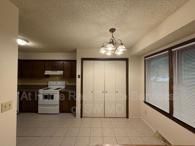Foto del edificio - 2949 S Dayton Ave