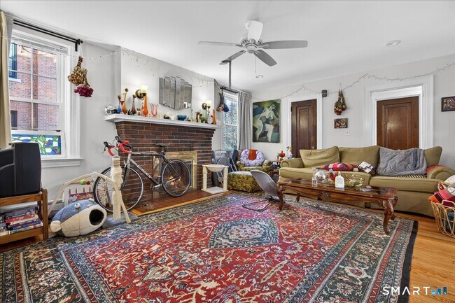 Foto del edificio - 151 Cold Spring St