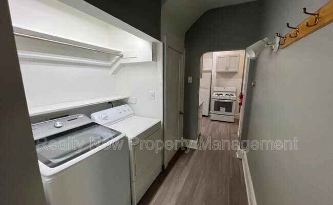 Foto del edificio - 12228 Fairview Ct