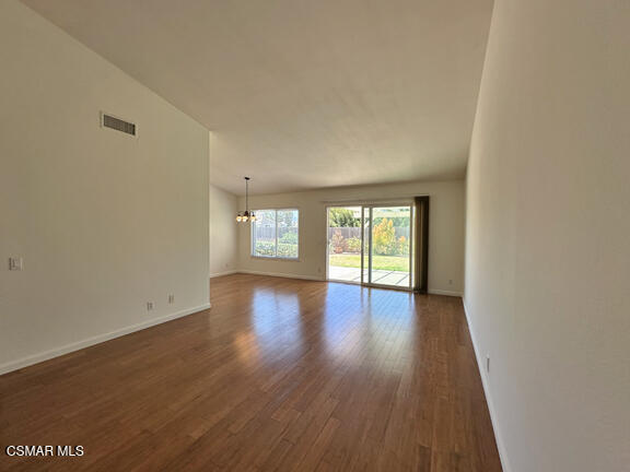 Foto del edificio - 724 Zinnia Ct