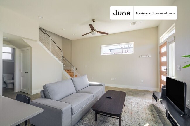 Foto del edificio - Private bedroom in 2 bed/2.5 bath Home