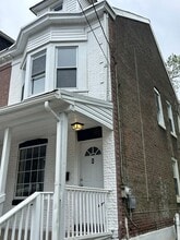 Building Photo - 19 E Ingham Ave