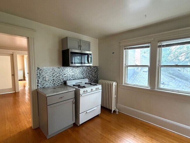 Foto del edificio - 2531 Polk St NE