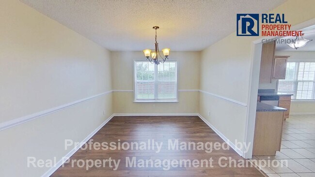 Building Photo - Charming 4 BD/2.5 BA with Wrap Around Porc...