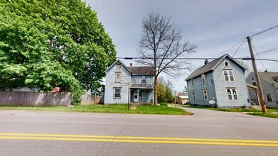 Building Photo - 147 Ford St