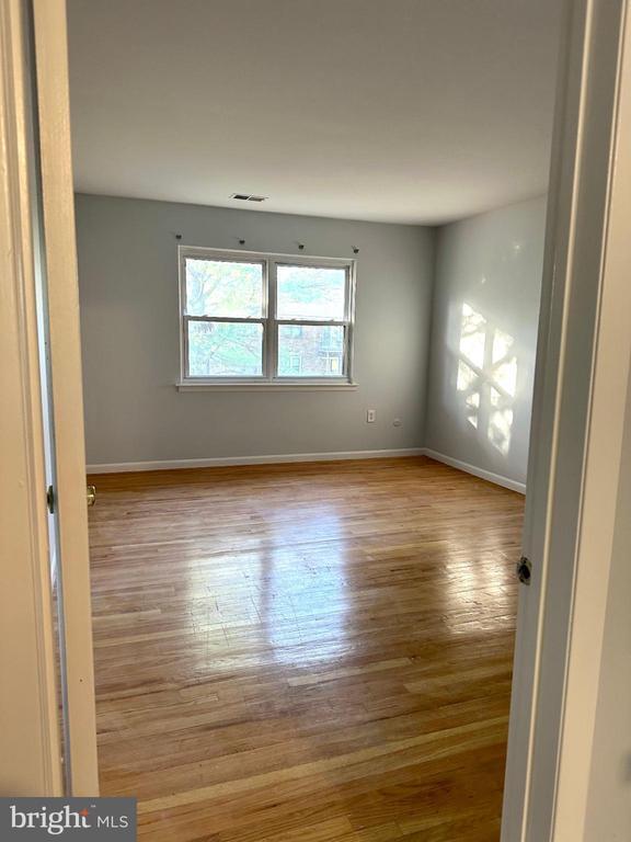 Foto del edificio - 413 Silver Ct