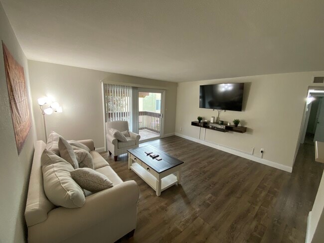 Building Photo - 2881 Huntington Blvd