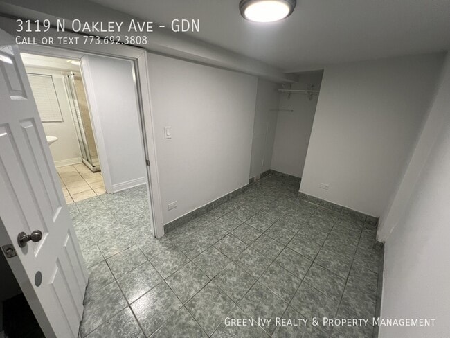 Foto del edificio - 3119 N Oakley Ave