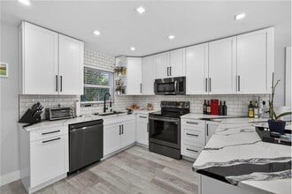 Building Photo - 2388 S Wallen Dr