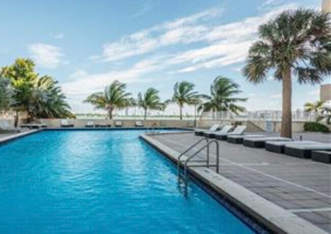 Foto del edificio - 2225 NE 123rd St