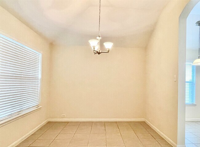 Foto del edificio - 910 Pickett Hill Ln