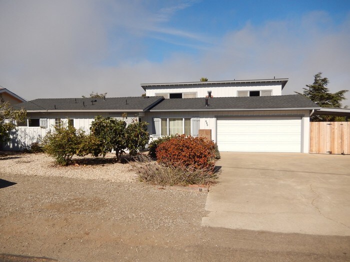 Primary Photo - Terrific Los Osos Home