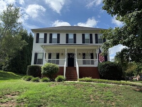 Building Photo - 2740 Bridgeport Dr