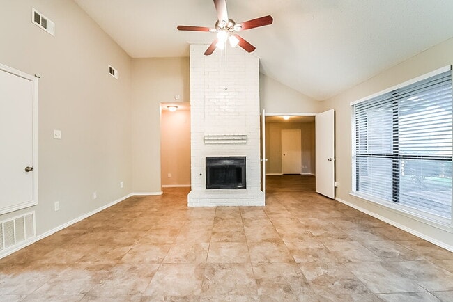 Building Photo - 5609 Winding Woods Trail