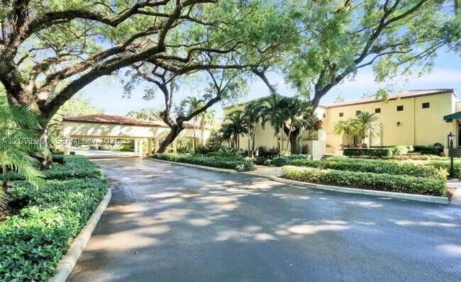 Foto del edificio - 9340 Lagoon Pl
