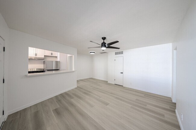 Foto del edificio - 2 Bedrooms - Fully Remodeled & Move-In Ready!