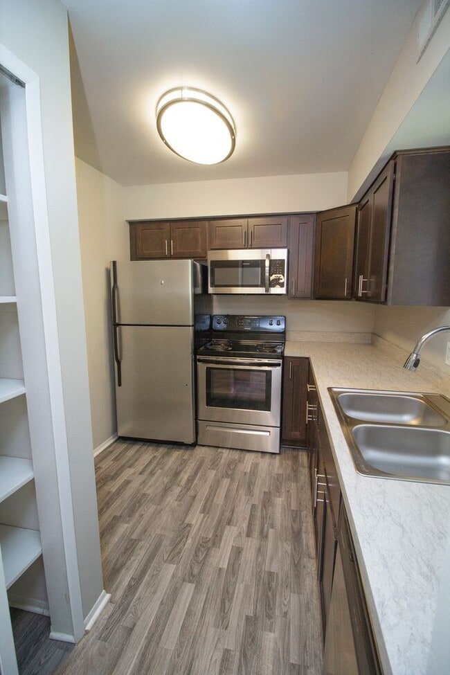 Interior Photo - Whispering Winds of Rochester Hills