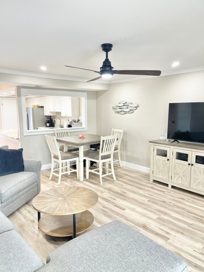 433 S Paula Dr Unit 19, Dunedin, FL 34698 Condo for Rent in Dunedin