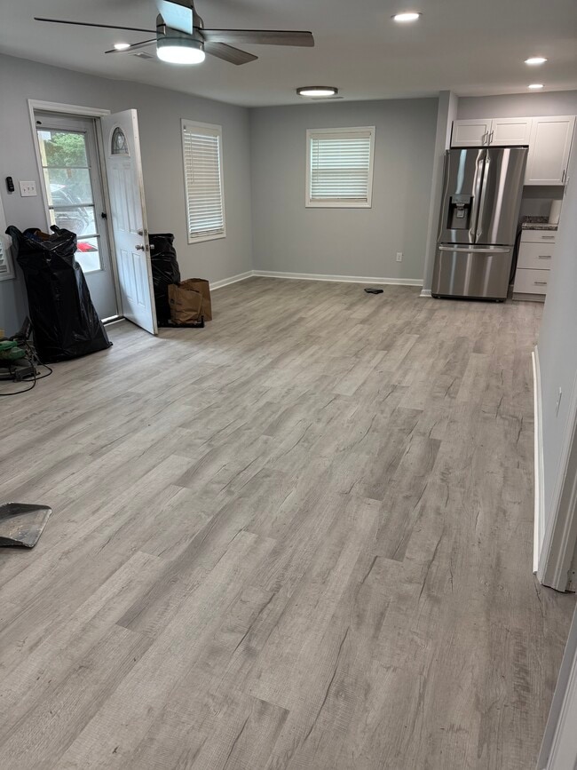 Photo - 638 Cashew St House