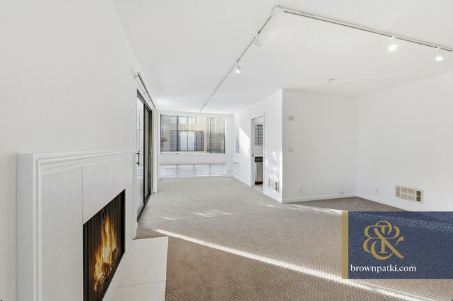 Foto del edificio - 916 Beach Park Blvd