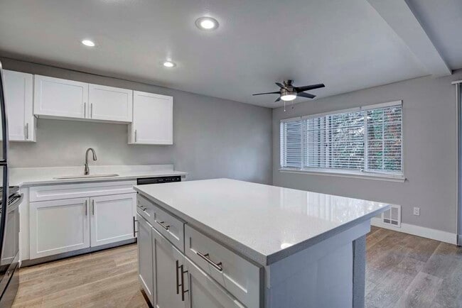 Building Photo - Chandlers Bay Apartments