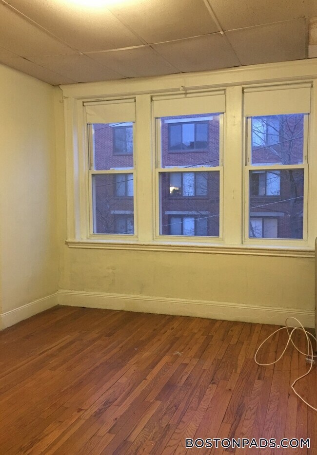 Building Photo - 25 Walbridge St