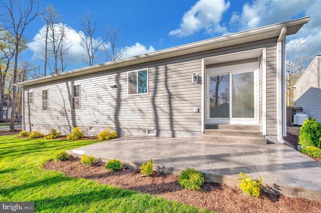 Foto del edificio - 400 Constitution Blvd