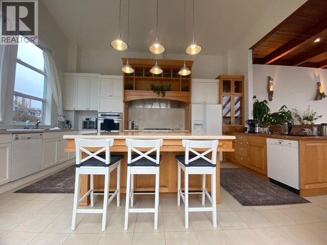 Photo du bâtiment - 1 251 6 STREET