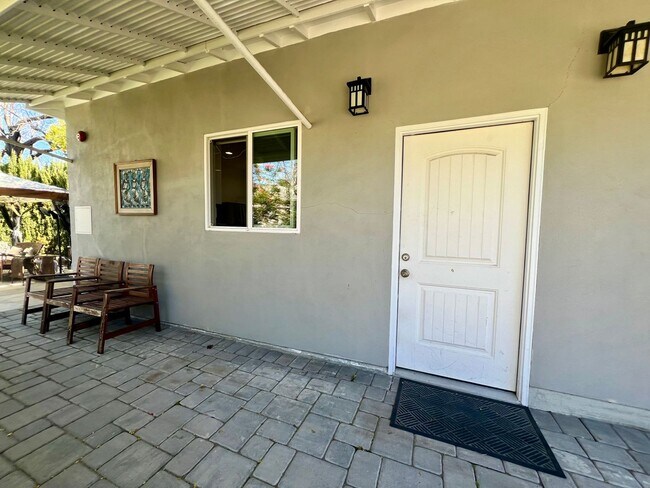 Foto del edificio - 13090 Heath St