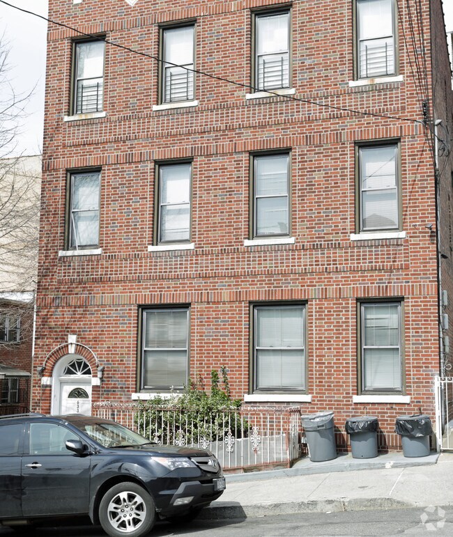 Building Photo - 633 E 223rd