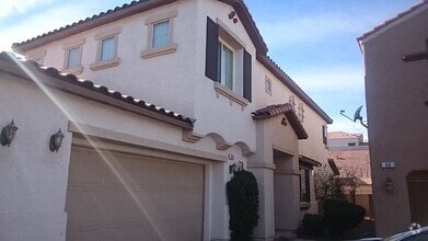 Building Photo - 65 Sertata Ct